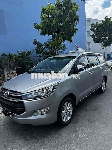 Toyota Innova 2017 Bạc 7 chỗ Xăng