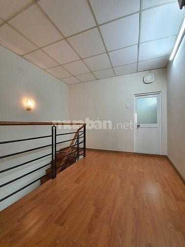 Nhà Bùi Thị Xuân – 3 tầng – 30m² – dòng tiền 25tr/th – trung tâm sầ