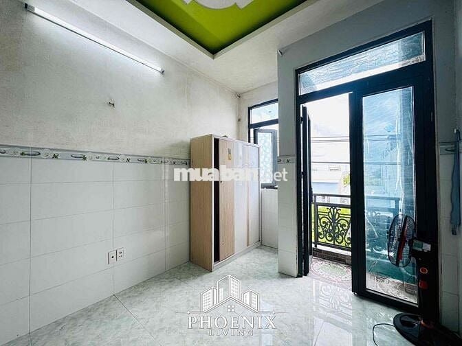 Phòng Ban Công Giá Rẻ Ngay Công Viên Phần Mềm Quang Trung