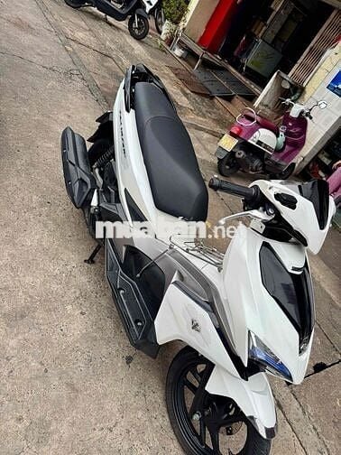 🟢🟢 AB 125 Trắng đen đký 2017 xe đẹp có trả góp