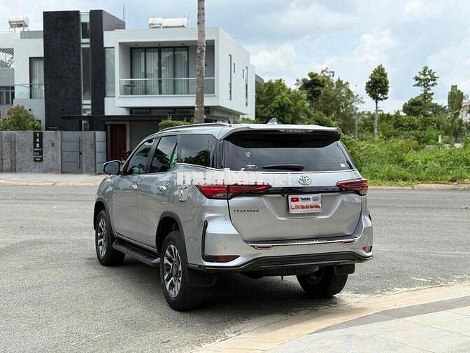 Toyota Fortuner Legender 2.8L 4x4AT 2022
