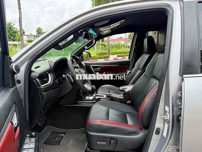 Toyota Fortuner Legender 2.8L 4x4AT 2022