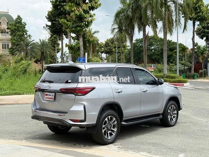 Toyota Fortuner Legender 2.8L 4x4AT 2022