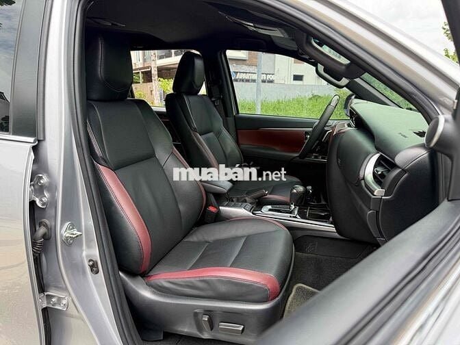 Toyota Fortuner Legender 2.8L 4x4AT 2022