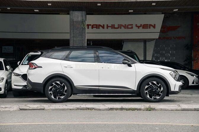 KIA Sportage X-line Signature Trắng 32040 km