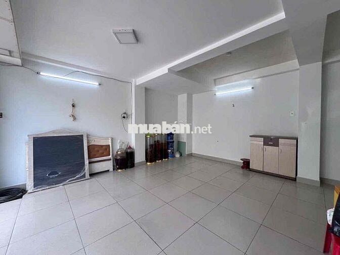 TRỐNG LẠI MẶT BẰNG KINH DOANH NGAY TÂN HƯƠNG