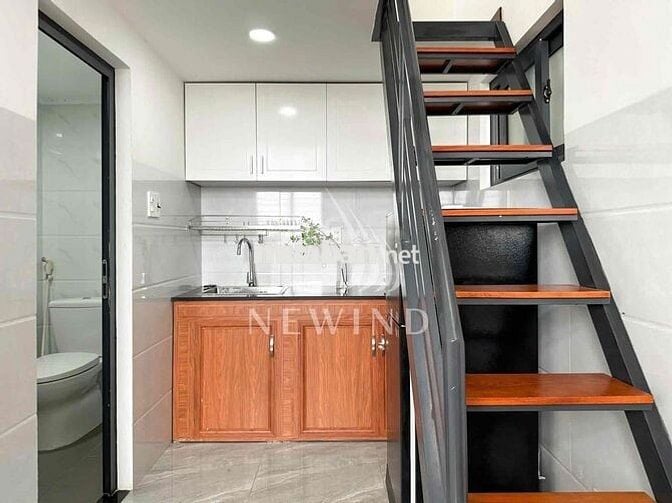 Cho thuê căn hộ studio có gác lửng nội thất cơ bản