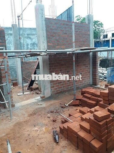 Nhà Vsip2 đang xây dựng tháng góp 8-9tr  