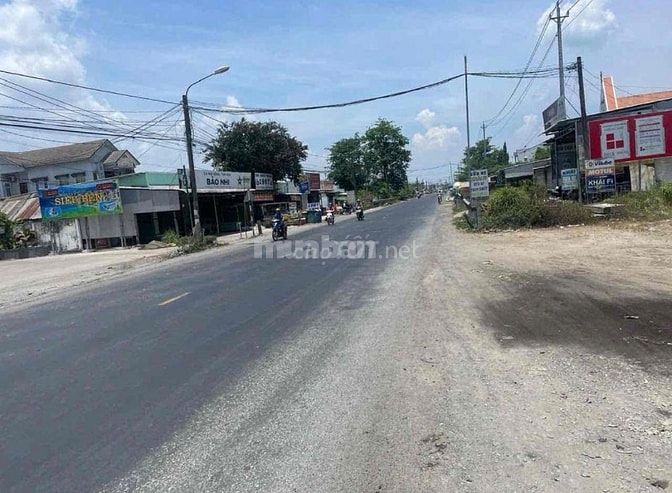 Đất thổ cư:55x100,mặt tiền đ.nam sông hậu,hậu giang