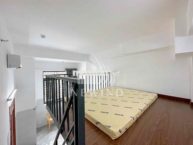 Cho thuê căn hộ studio có gác lửng nội thất cơ bản
