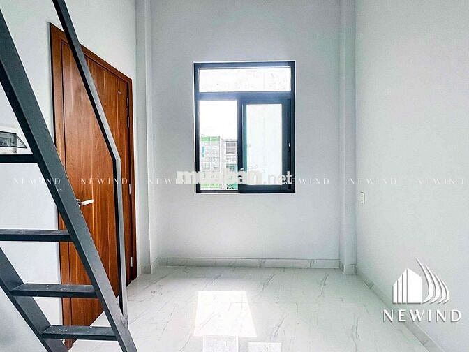 Phòng gác lửng cao sạch đẹp ngay chợ kế bên KCX, UFM tiện về Q4, Q1