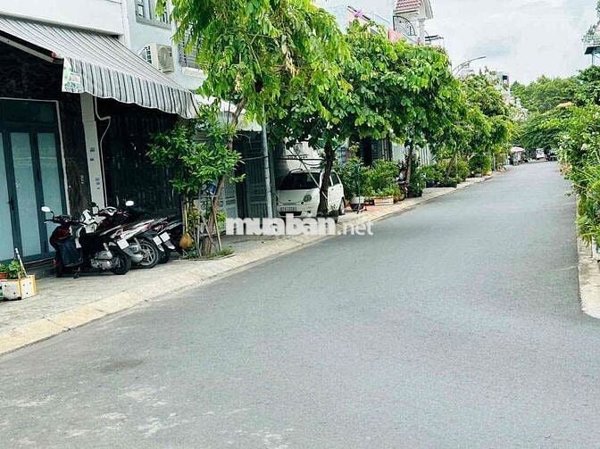 Nhà 2 mặt tiền đường hà chương-đường bờ kênh