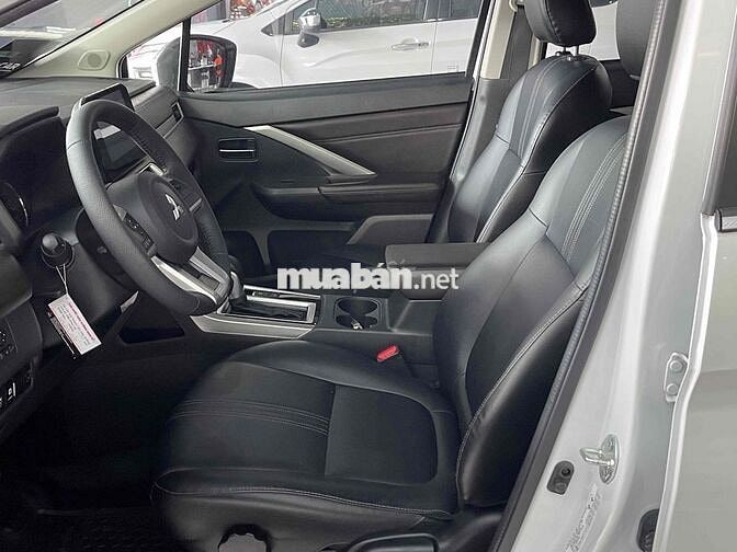 Mitsubishi Xpander 7 chỗ Trắng 31028 km
