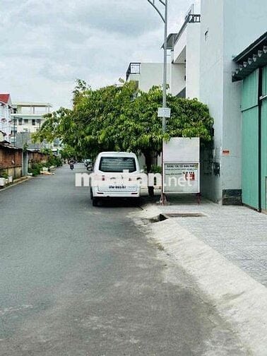 Nhà 2 mặt tiền đường hà chương-đường bờ kênh