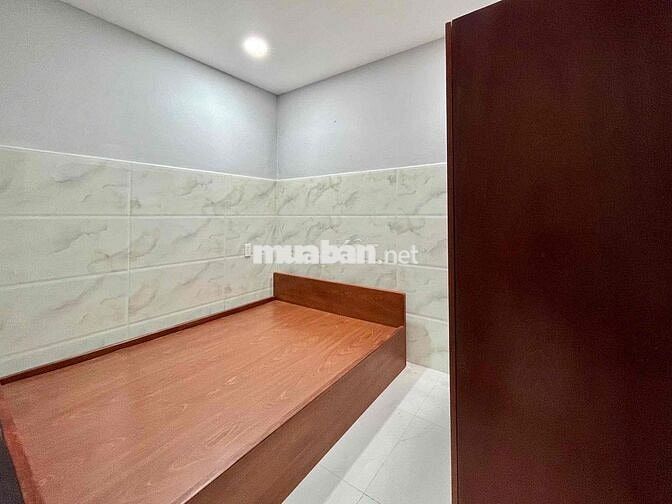 Phòng Cho Thuê Tách Bếp 1PN Mới Toanh Diện Tích Tới 45m2 - Gần UEH