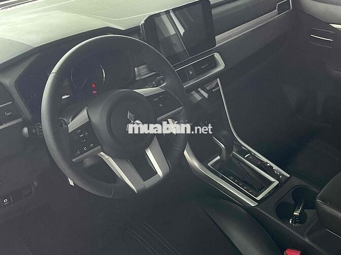 Mitsubishi Xpander 7 chỗ Trắng 31028 km