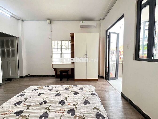 CĂN HỘ BAN CÔNG TÁCH BẾP CỰC CHILL FULL NỘI THẤT GIÁP QUẬN PHÚ NHUẬN