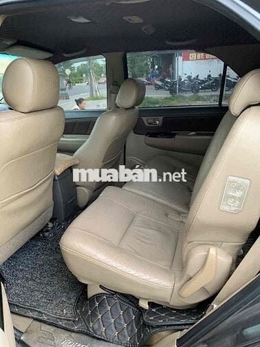 Toyota Fortuner 2013 Xám 7 chỗ Xăng Tự động