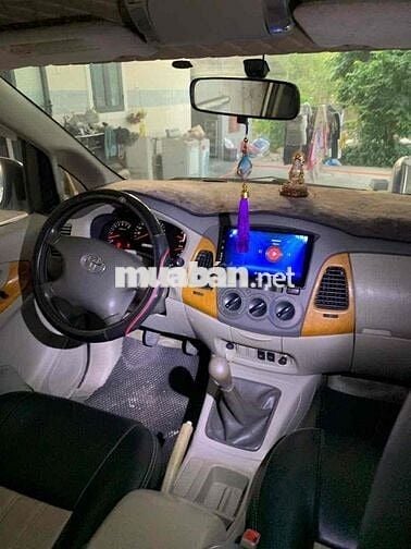 Toyota Innova 2009 Số sàn Bạc 7 chỗ