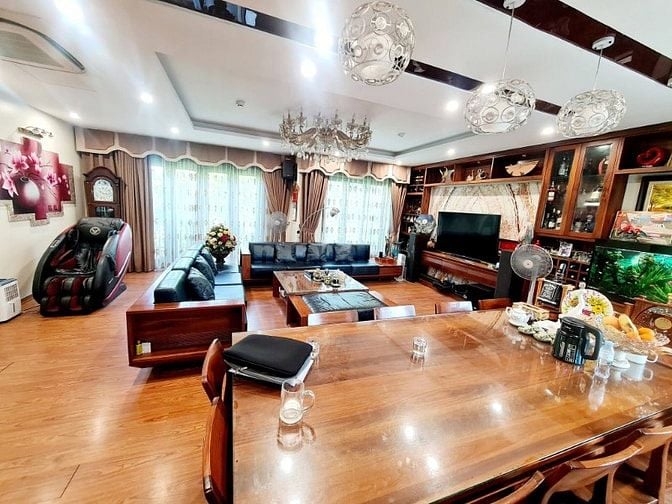 Biệt thự Linh Đàm, BT68, 245m2, thang máy, logoc, vườn treo, vỉa hè câ
