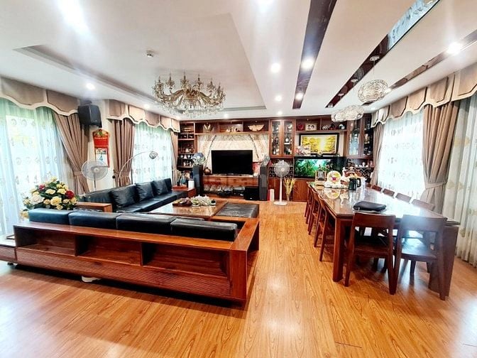 Biệt thự Linh Đàm, BT68, 245m2, thang máy, logoc, vườn treo, vỉa hè câ
