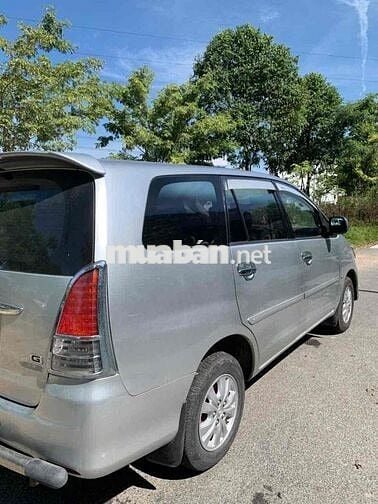 Toyota Innova 2009 Số sàn Bạc 7 chỗ