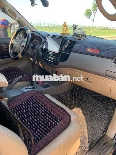 Toyota Fortuner 2013 Xám 7 chỗ Xăng Tự động