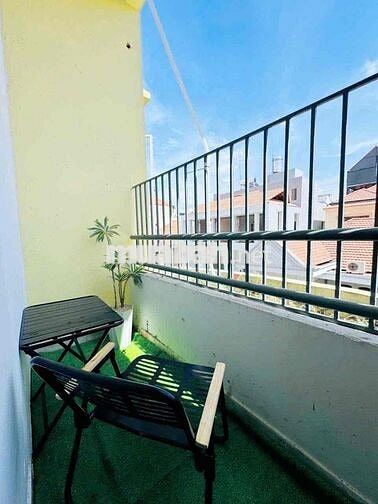 Hệ Thống Căn Hộ Ban Công Full Nội Thất Gần Ngã Tư Hàng Xanh, Các Quận