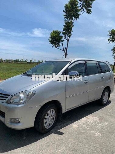 Toyota Innova 2009 Số sàn Bạc 7 chỗ