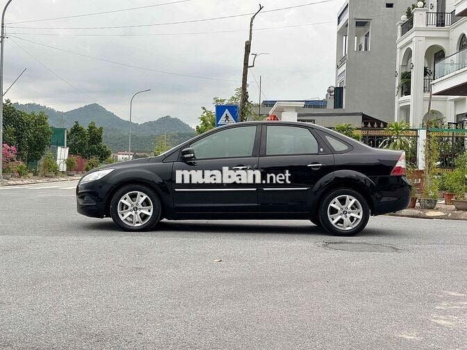 Ford Focus 2011 bản Full ghế điện 1 chủ từ mới