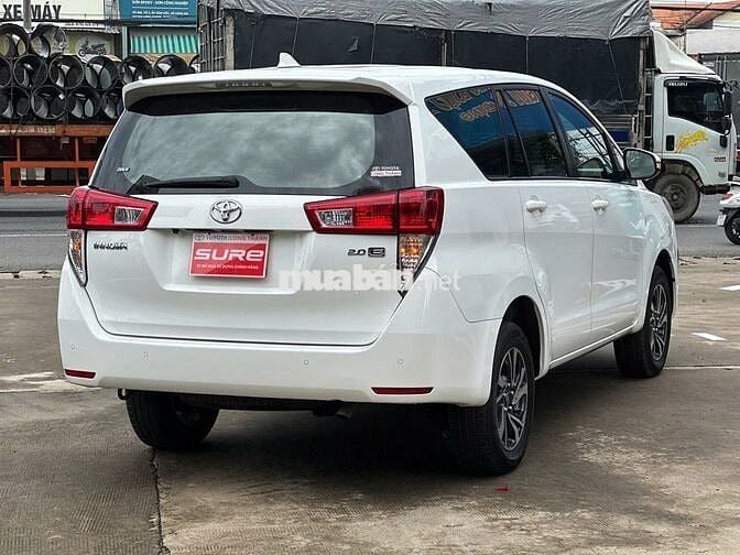 8 Chỗ, Số sàn - INNOVA 2.0E MT 2023 Trắng- CÓ BANK