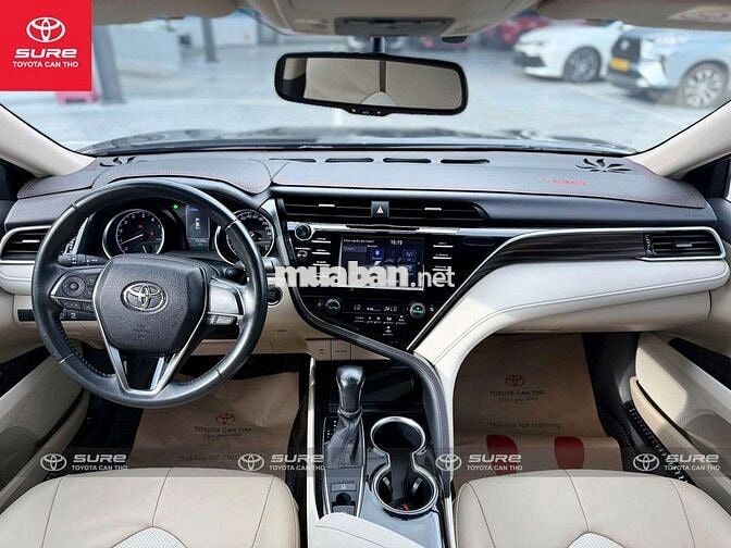 Toyota Camry 2.0G 2021 Đen CHÍNH HÃNG