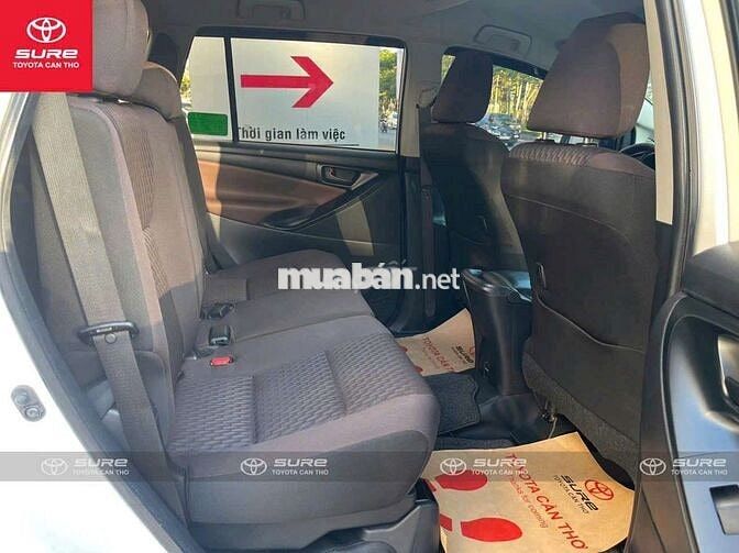 Toyota Innova E 2022 Trắng Số sàn 5 cấp