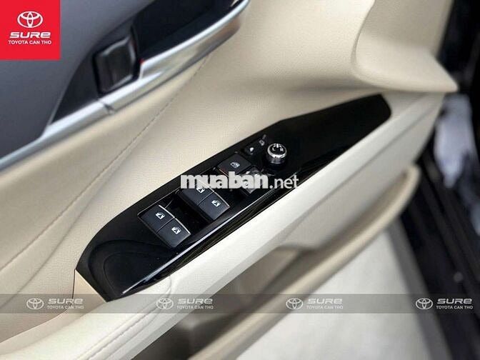 Toyota Camry 2.0G 2021 Đen CHÍNH HÃNG