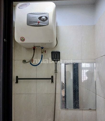 Cho thuê căn hộ tầng 5, có thang máy, ngõ Mai Hương, phố Bạch Mai