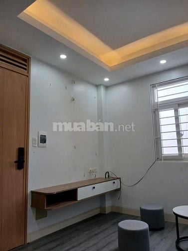 Cho thuê căn hộ tầng 5, có thang máy, ngõ Mai Hương, phố Bạch Mai