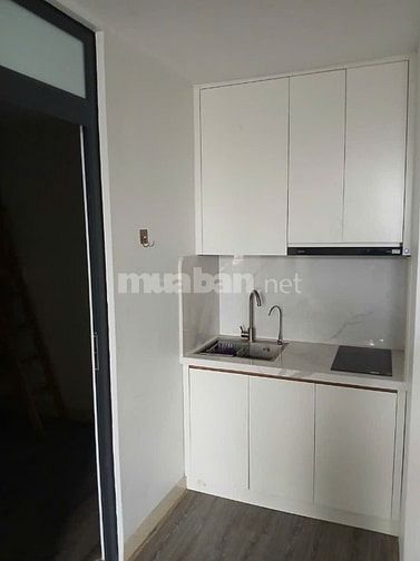 Cho thuê căn hộ tầng 5, có thang máy, ngõ Mai Hương, phố Bạch Mai