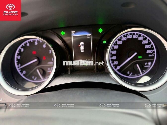 Toyota Camry 2.0G 2021 Đen CHÍNH HÃNG