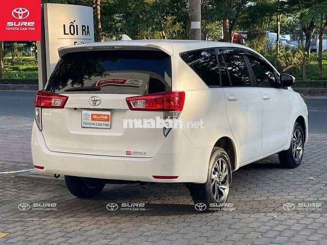 Toyota Innova E 2022 Trắng Số sàn 5 cấp