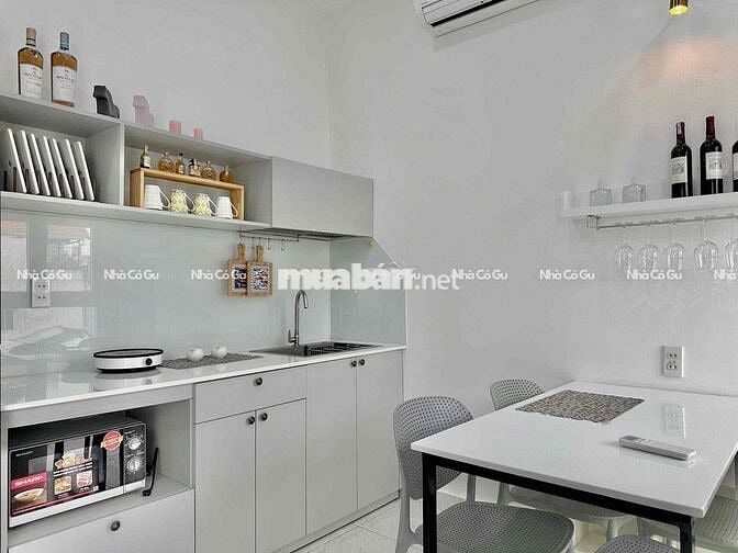 STUDIO BAN CÔNG - FULL NỘI THẤT ĐẸP - NGAY ETOWN CỘNG HOÀ