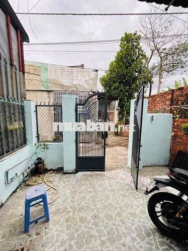 Nhà cấp 4 có lững DT 70m2 gồm 2PN tại đường 17 Linh Trung gần Metro