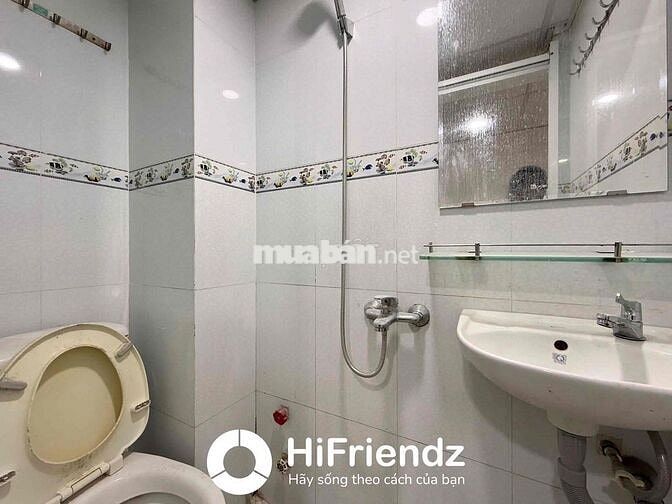 Cho thuê phòng có gác cao 2m, bgay cầu chữ Y, toà nhà thang máy
