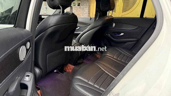 Mercedes GLC300 2020 Trắng 69000km