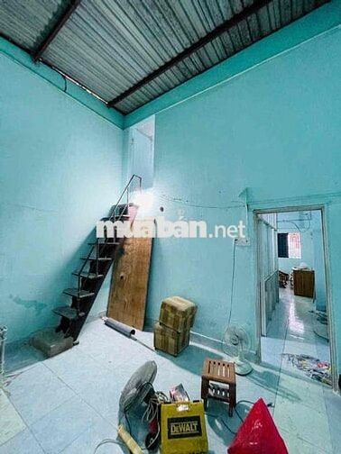 Nhà cấp 4 có lững DT 70m2 gồm 2PN tại đường 17 Linh Trung gần Metro