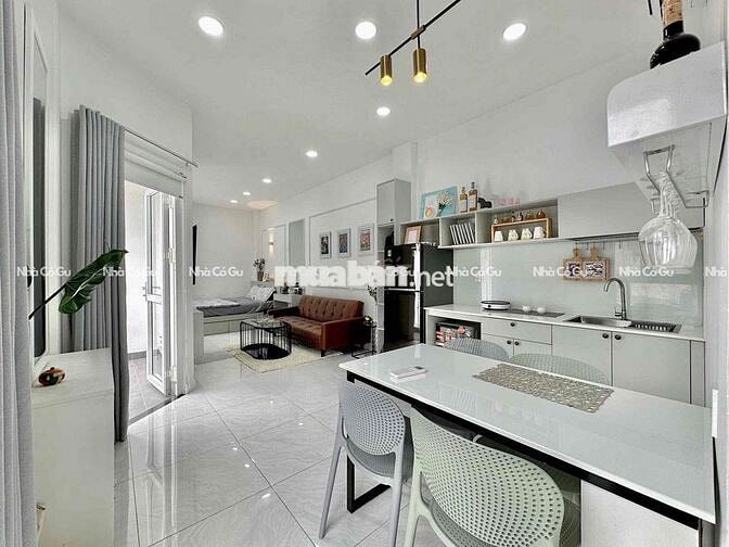 STUDIO BAN CÔNG - FULL NỘI THẤT ĐẸP - NGAY ETOWN CỘNG HOÀ