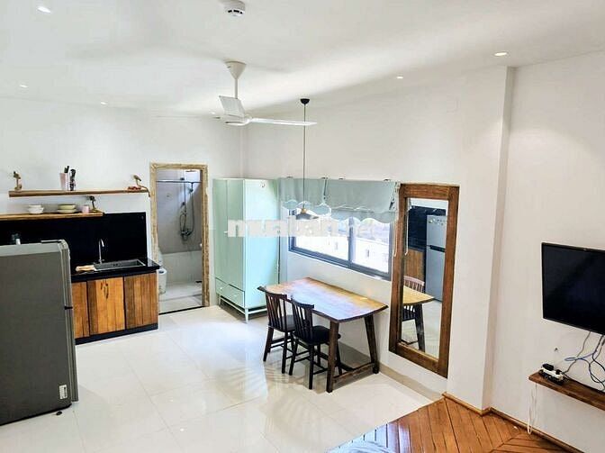 Căn hộ trống sẵn full nội thất