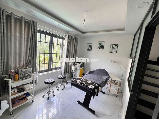 Cho thuê nhà nguyên căn HXH 3PN, 3WC Tân Sơn Nhì 9,5tr