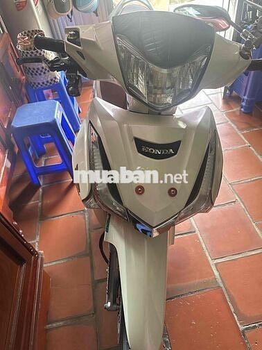 Honda Future 125 Fi 2019 Trắng Đỏ