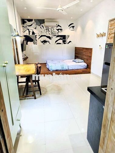 Căn hộ trống sẵn full nội thất