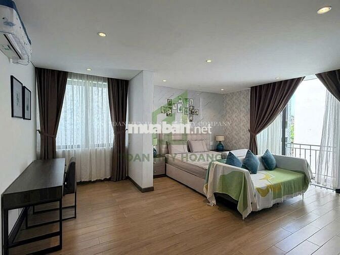  Cho thuê biệt thự 3 tầng  4 PN khép kín Khu Euro Village 1